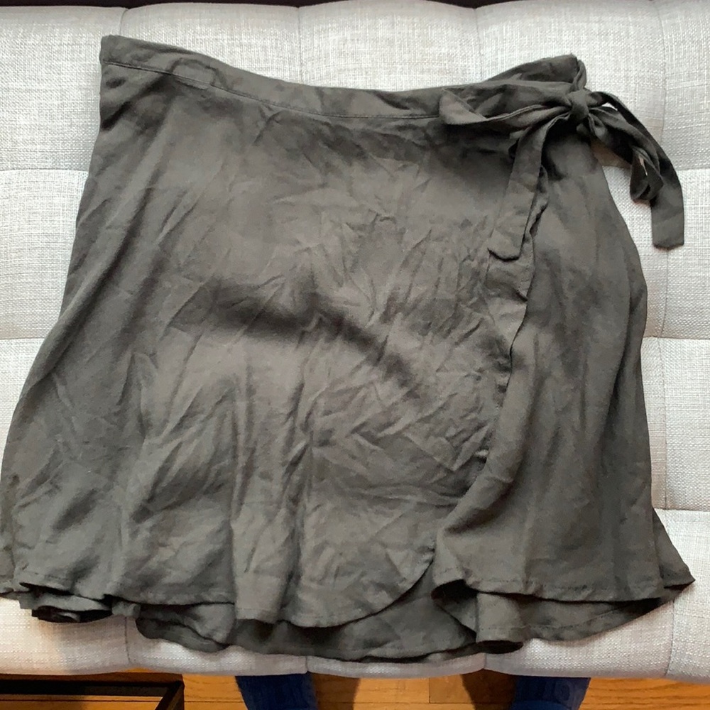 Forever 21 mini skirt green medium